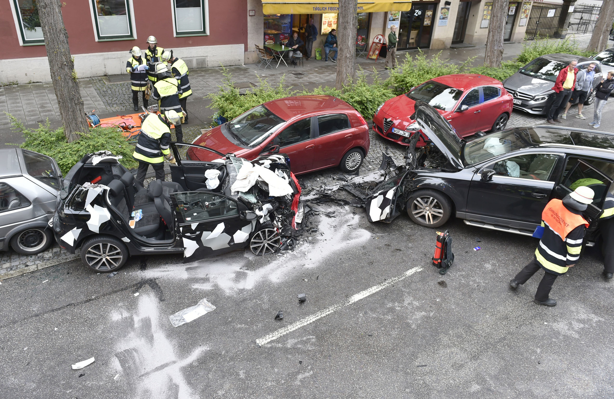 Zwei Verletzte Bei Schwerem Vekehrsunfall M Nchen Tv