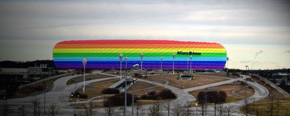 Samstag Ab 21 30 Uhr Allianz Arena Erstrahlt Zum Csd In Regenbogen Farben Munchen Tv